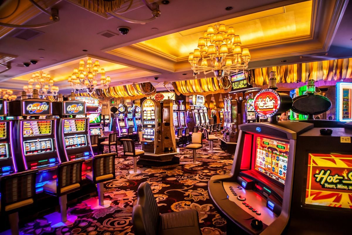 Live dealer style table visual on bat 3777 page