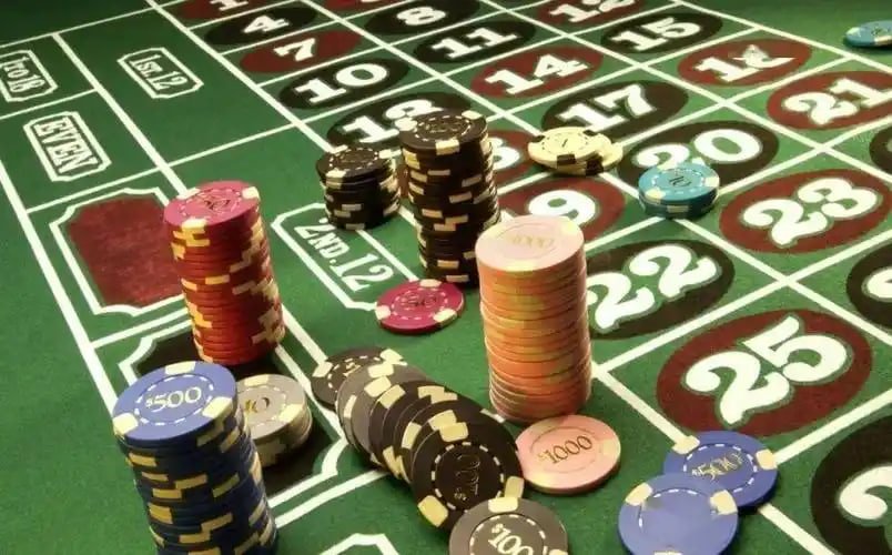 bat 3777 casino table and dealer concept for mobile viewers